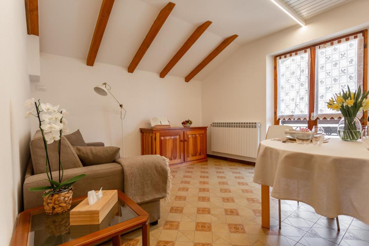 Ca' Marchesi Apartments Sernio 外观 照片